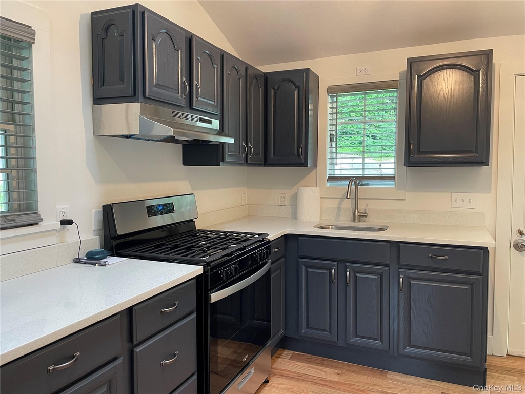 41 Chestnut Avenue - Photo 4