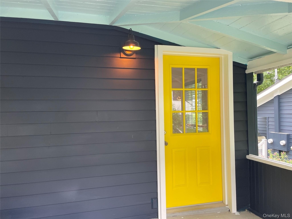 41 Chestnut Avenue - Photo 0