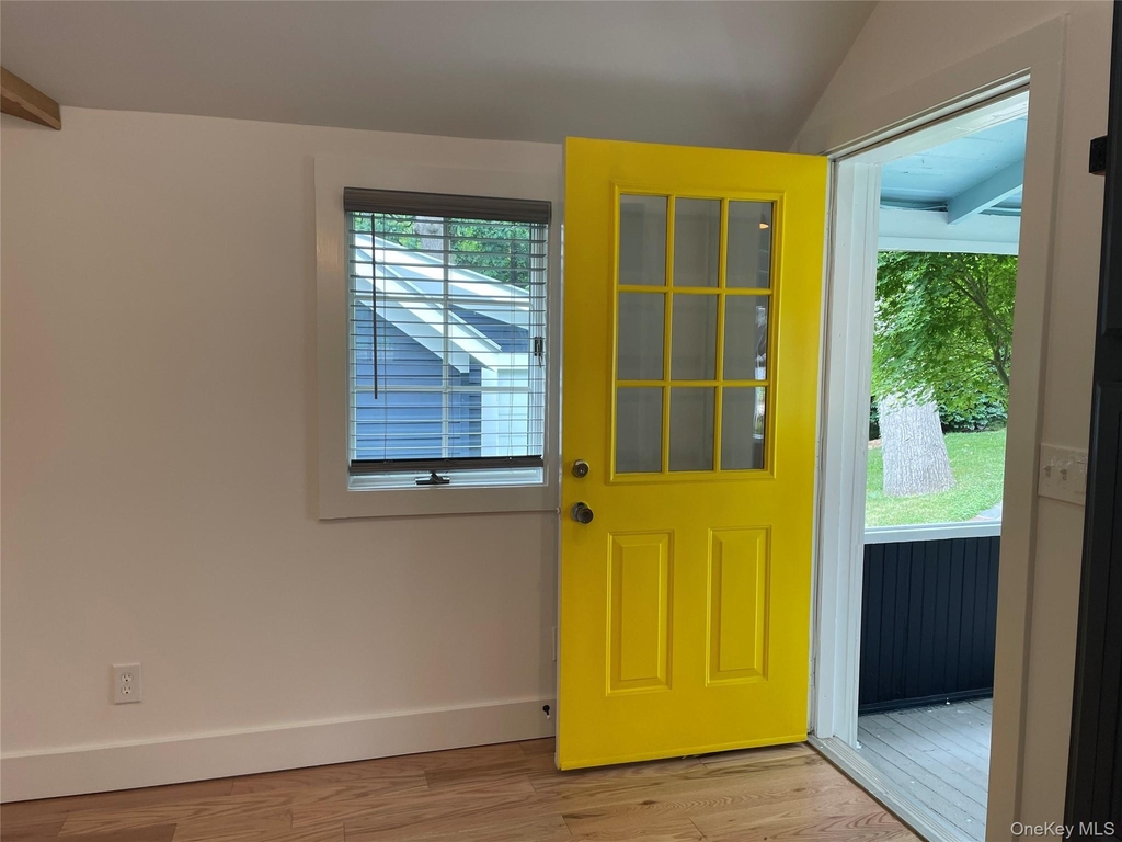 41 Chestnut Avenue - Photo 2