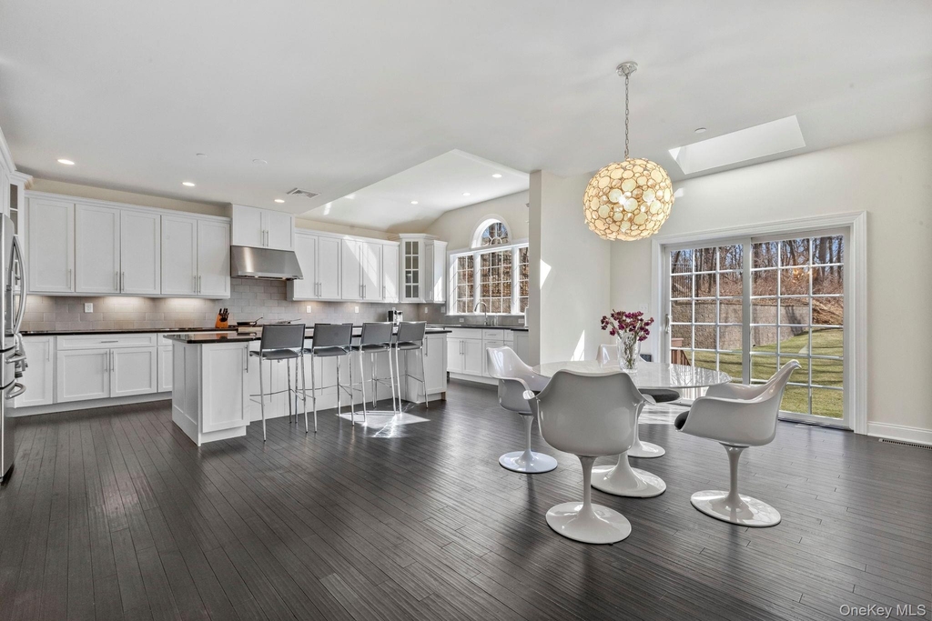 11 Fraydun Lane - Photo 3