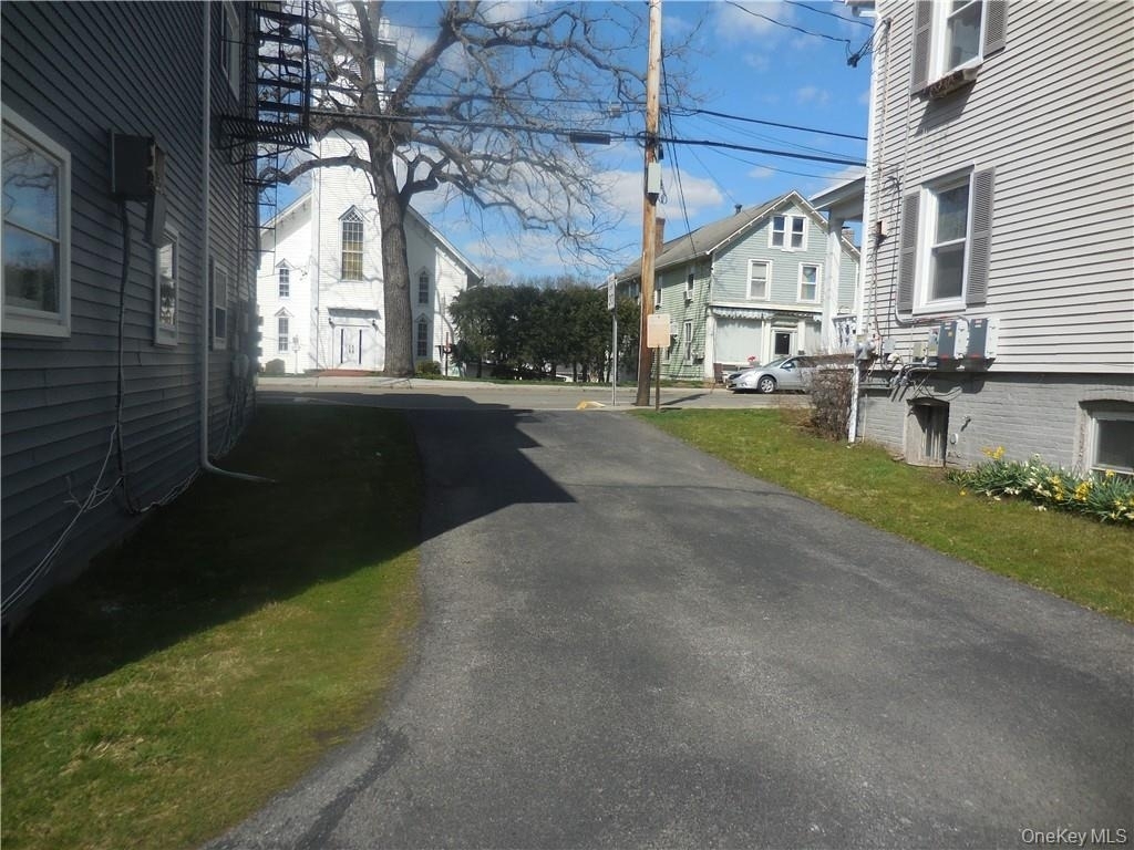 223 Hudson Street - Photo 11