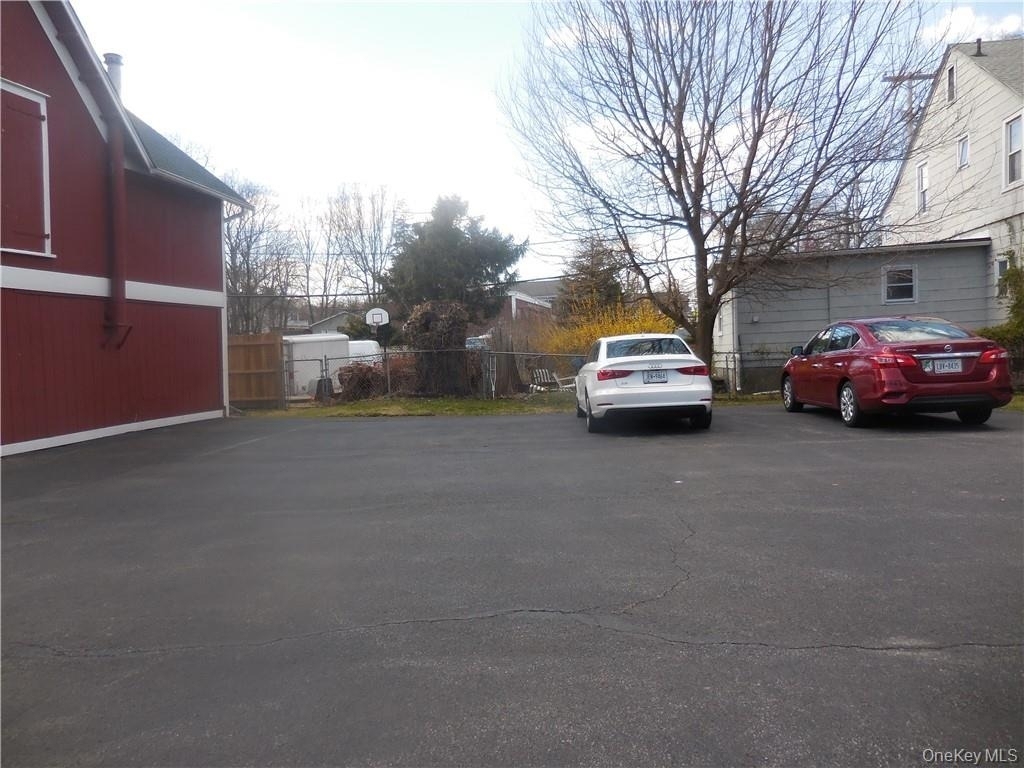 223 Hudson Street - Photo 8