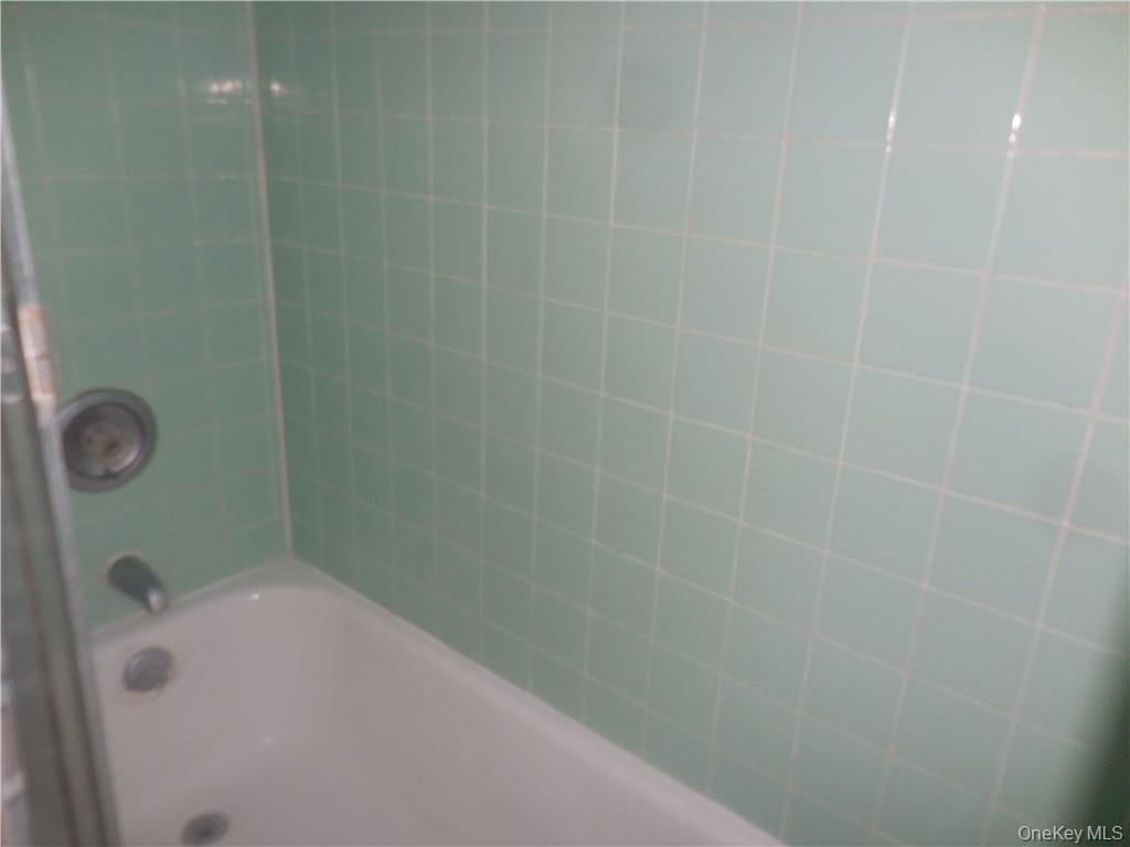 223 Hudson Street - Photo 2