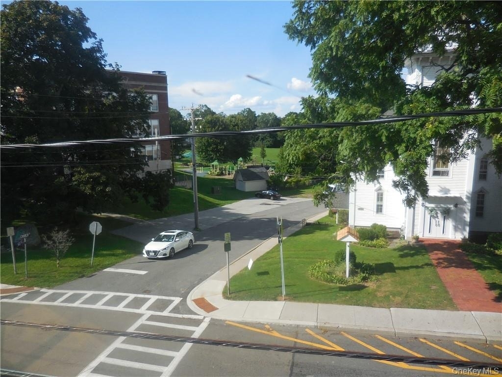 223 Hudson Street - Photo 6