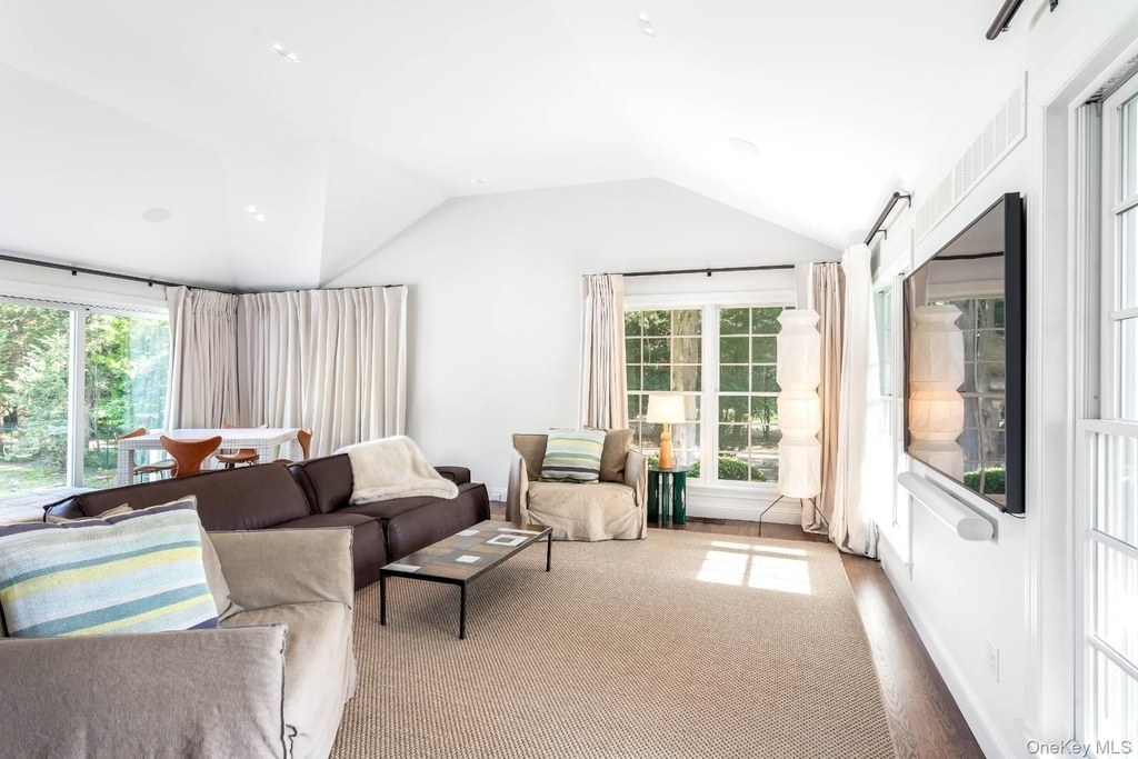 48 Sheppard Street - Photo 10