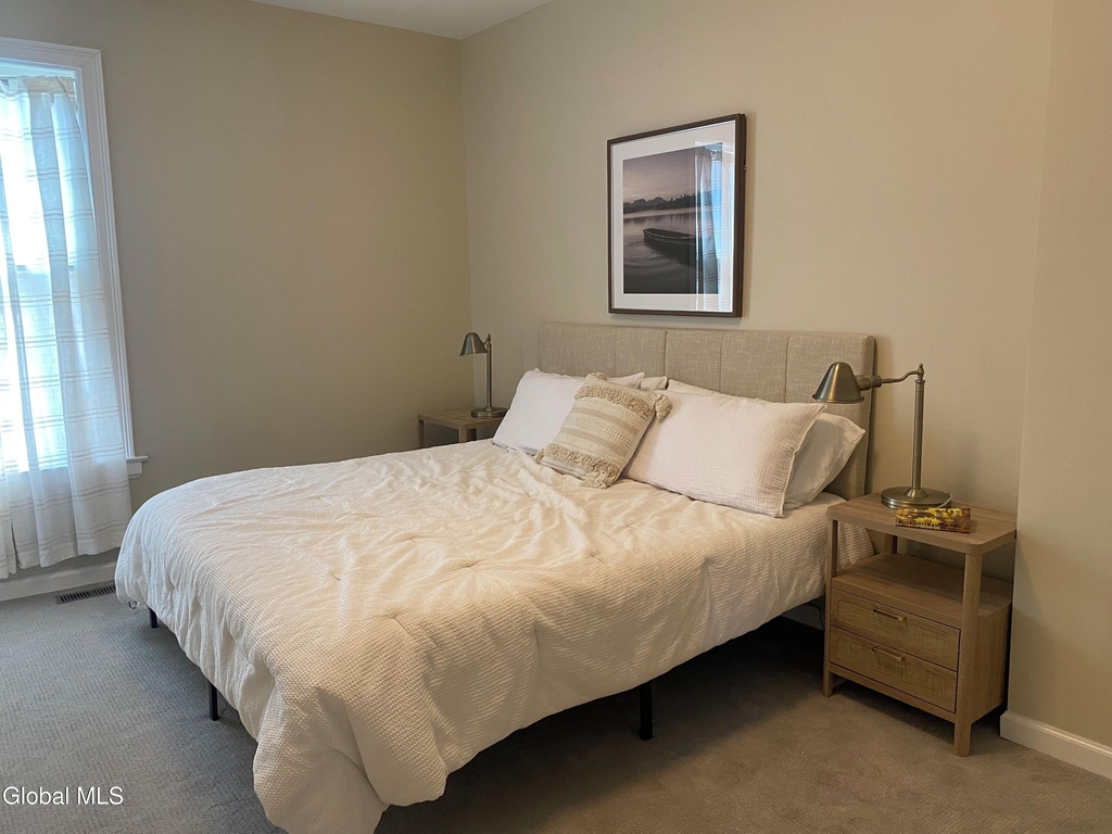 77 White Street - Photo 7