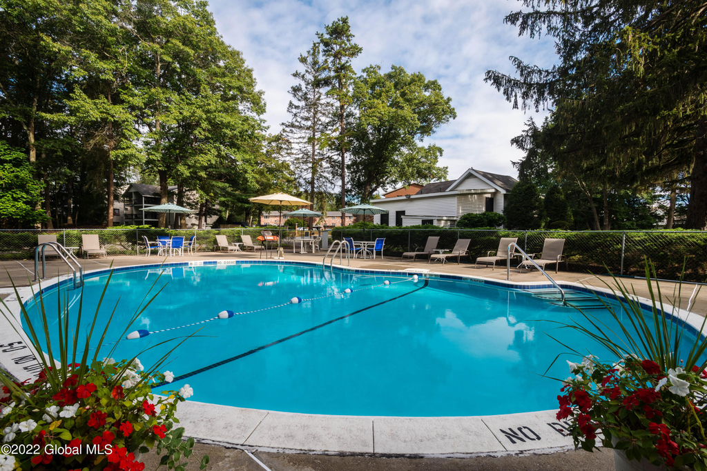 2568 Western Avenue - Photo 4