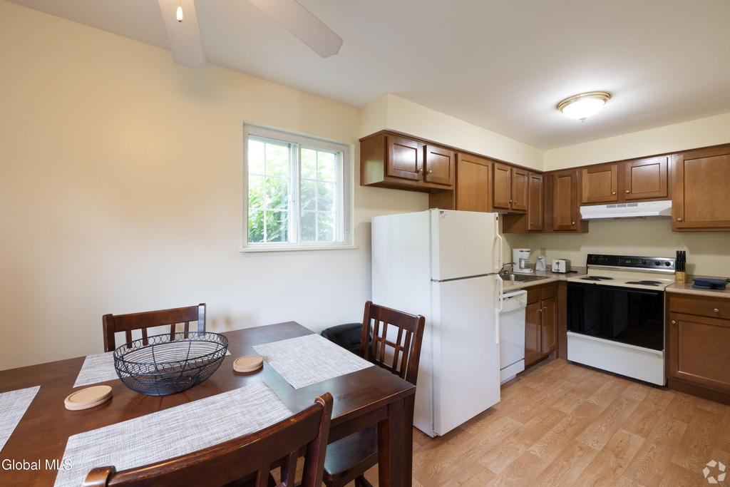 2568 Western Avenue - Photo 2