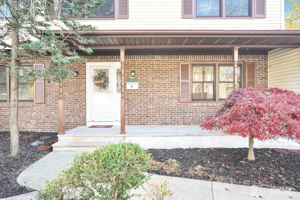 11 Lenox Street - Photo 5