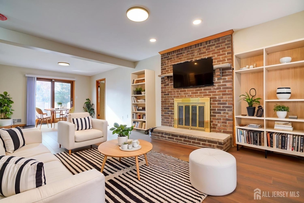 11 Lenox Street - Photo 1