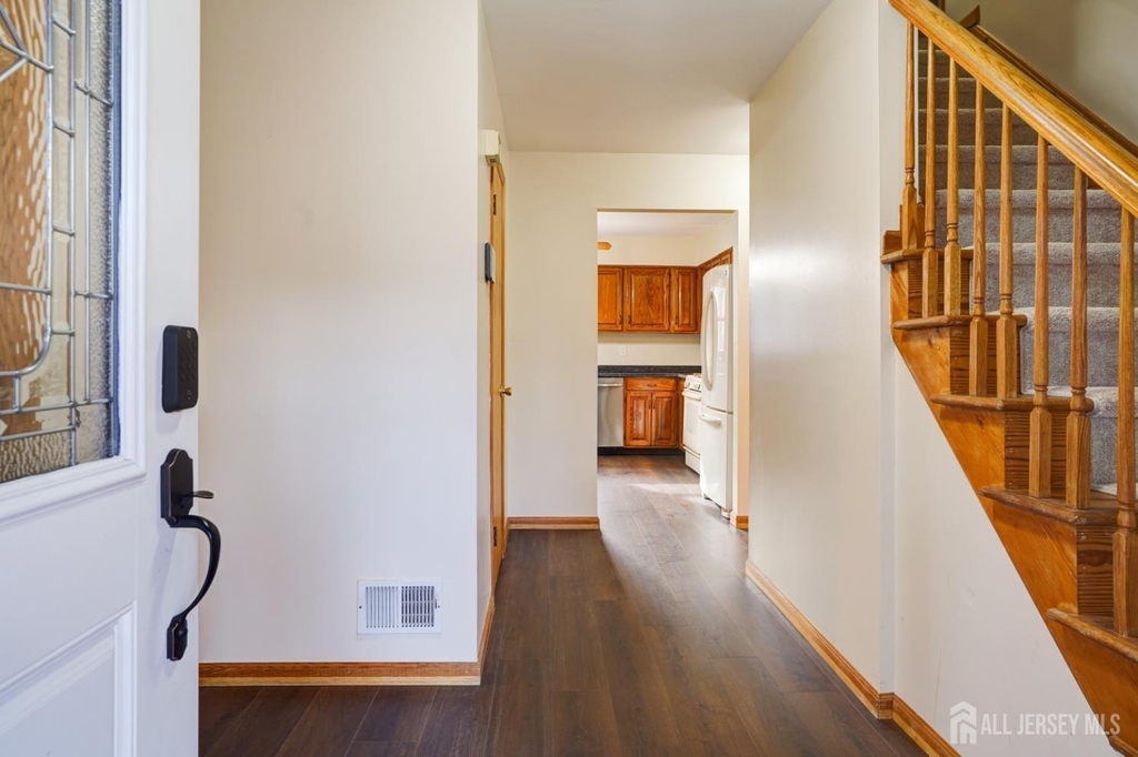 11 Lenox Street - Photo 6
