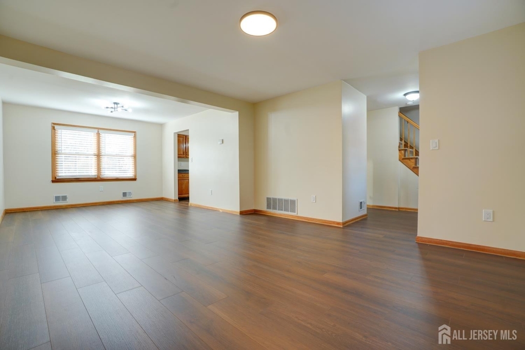 11 Lenox Street - Photo 9