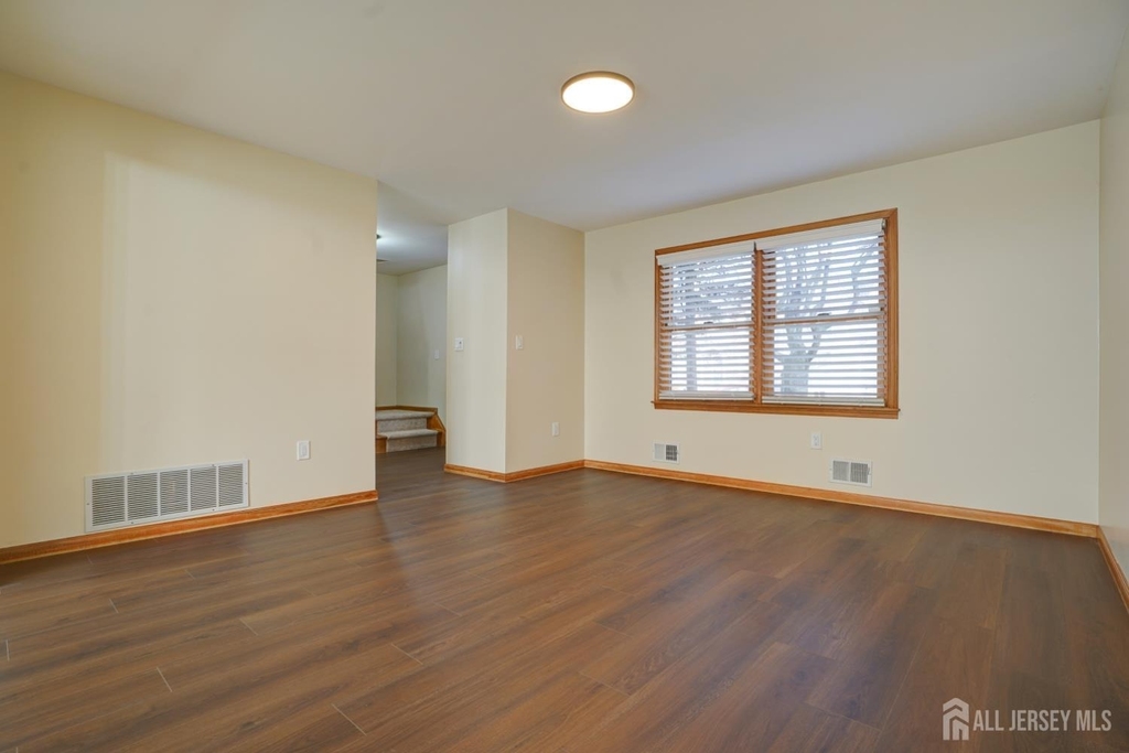 11 Lenox Street - Photo 7