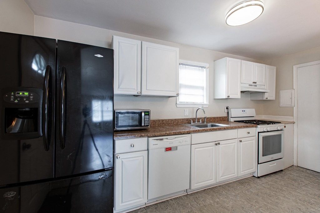 430 N Patrick Street - Photo 6