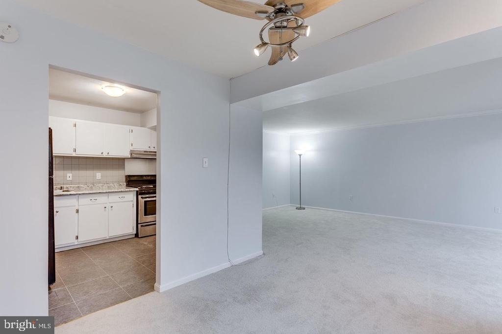 26 Canterbury Square - Photo 3