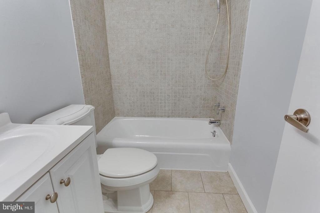 26 Canterbury Square - Photo 14