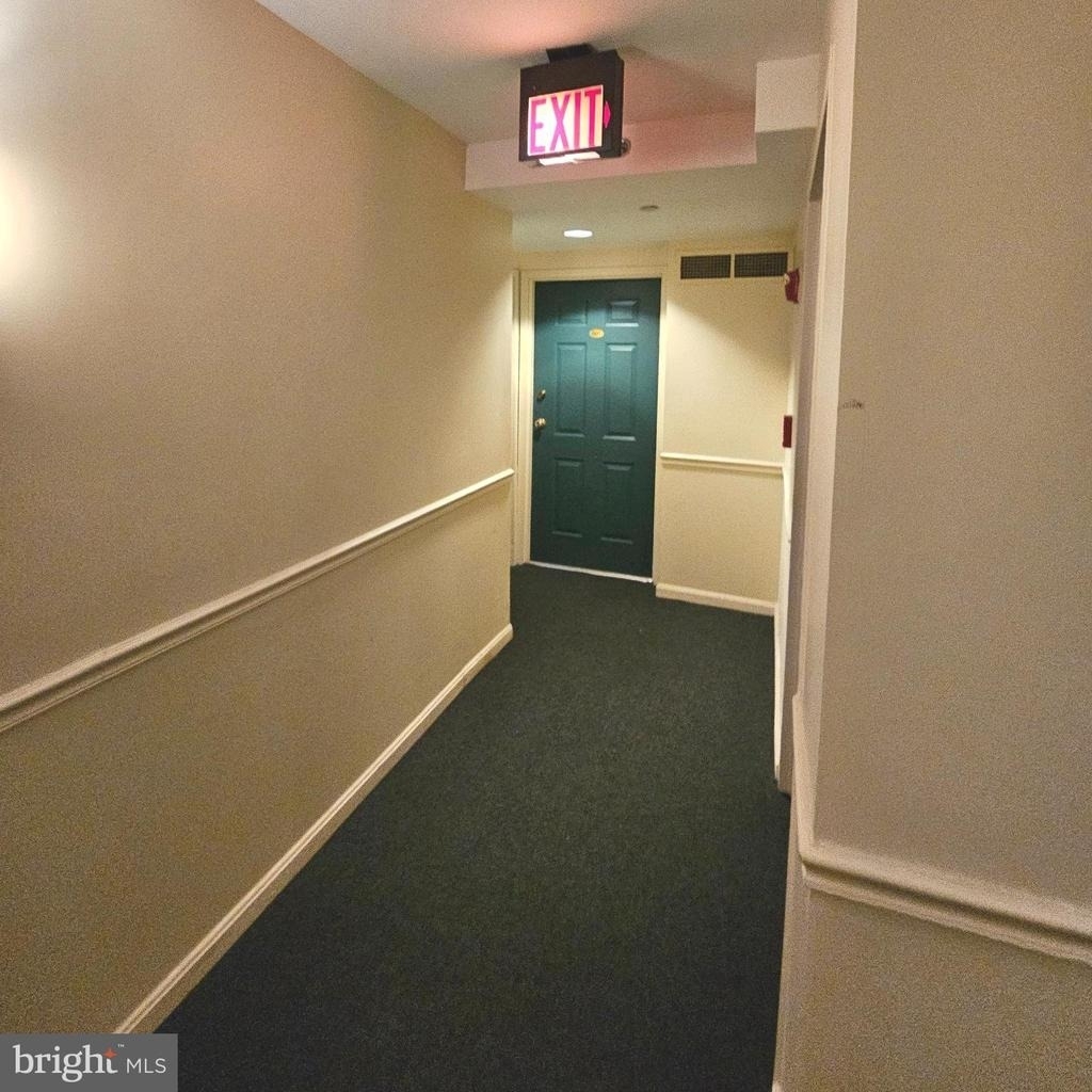 505 E Braddock Road E - Photo 3