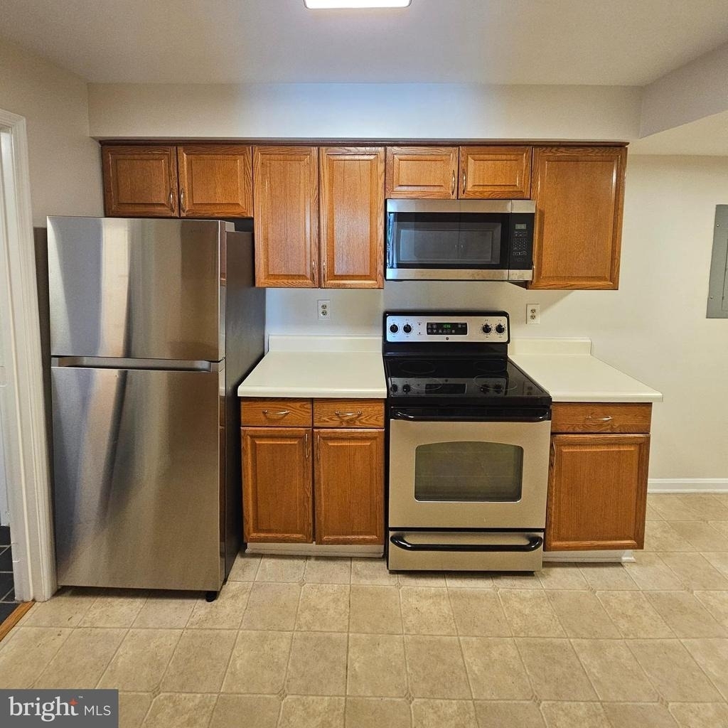 505 E Braddock Road E - Photo 15