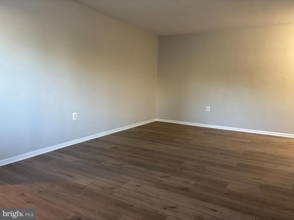 1300 S Arlington Ridge Road - Photo 4