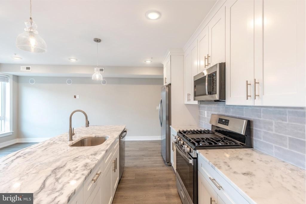 1517 N Stillman Street - Photo 5