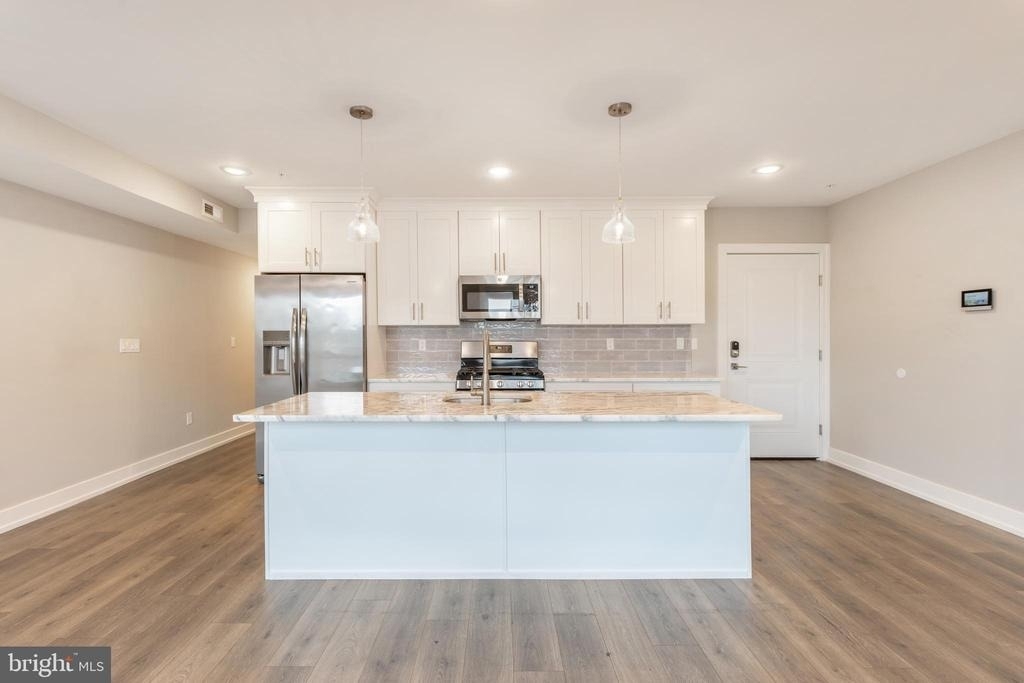 1517 N Stillman Street - Photo 4