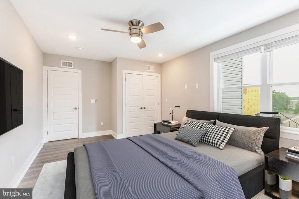 1517 N Stillman Street - Photo 1