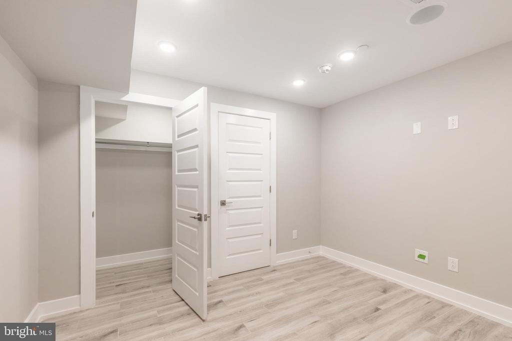 2550 N Howard Street - Photo 6