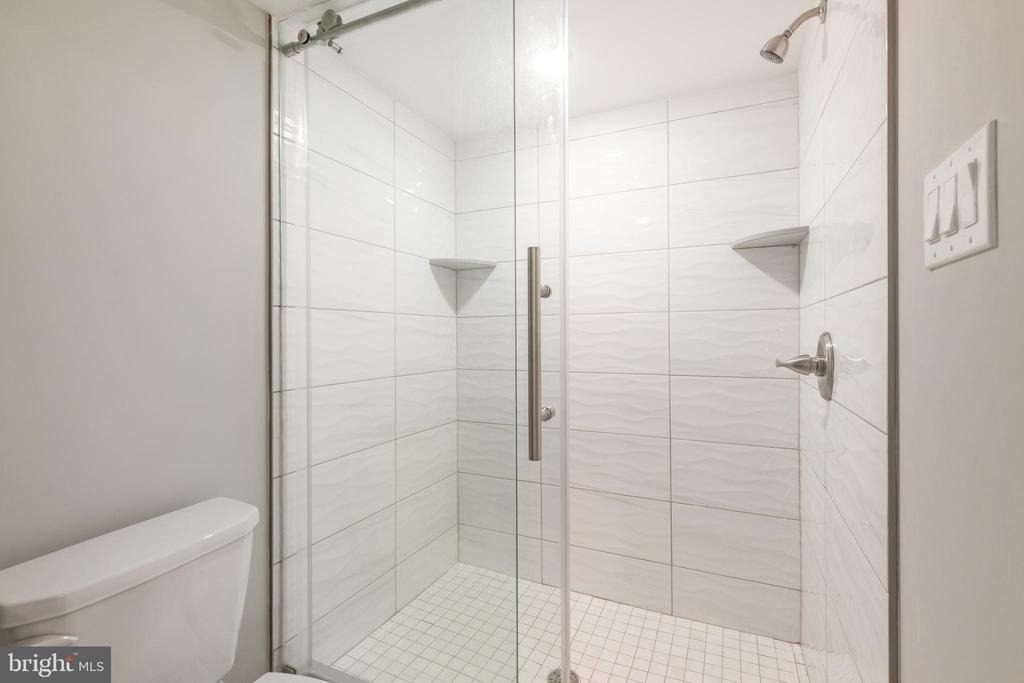 2550 N Howard Street - Photo 10