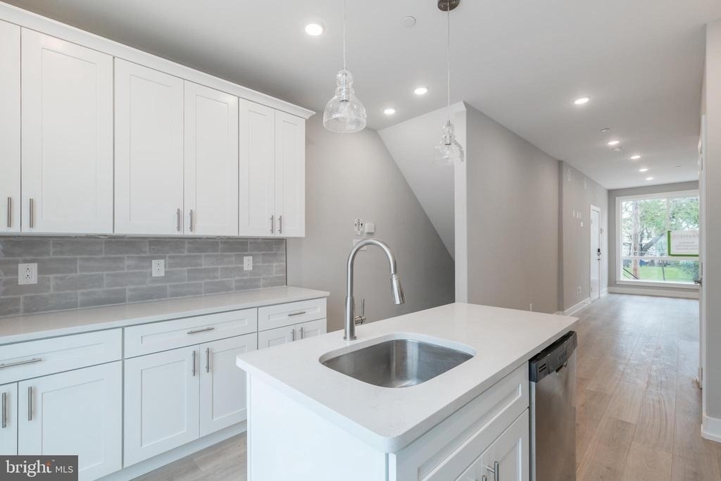 2550 N Howard Street - Photo 1