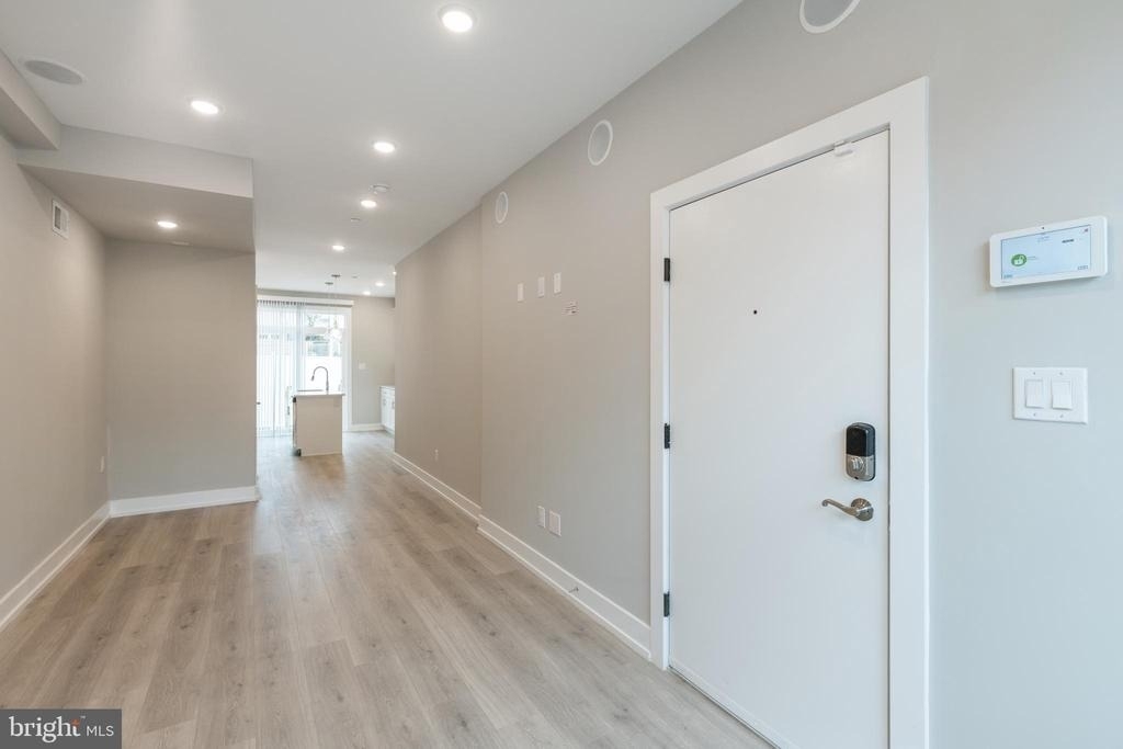 2550 N Howard Street - Photo 4