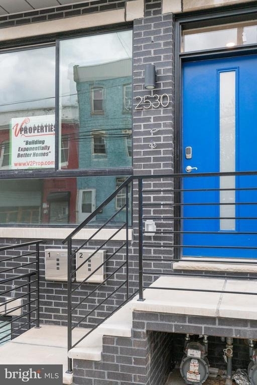 2550 N Howard Street - Photo 17