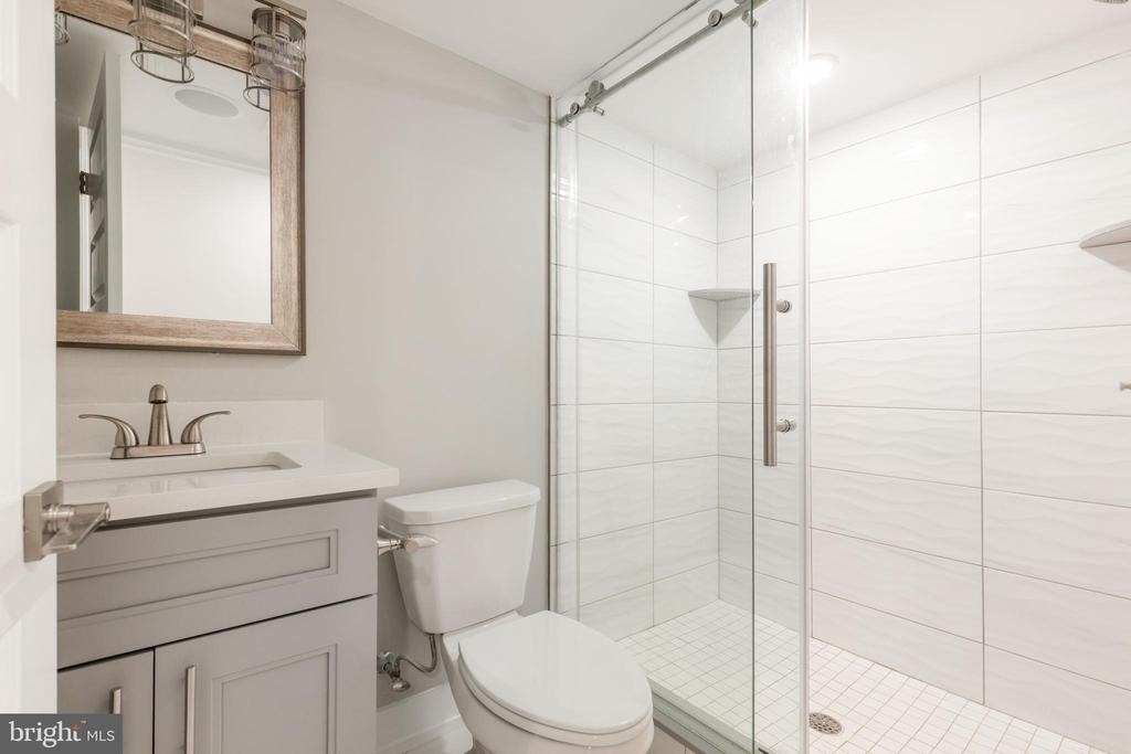 2550 N Howard Street - Photo 9