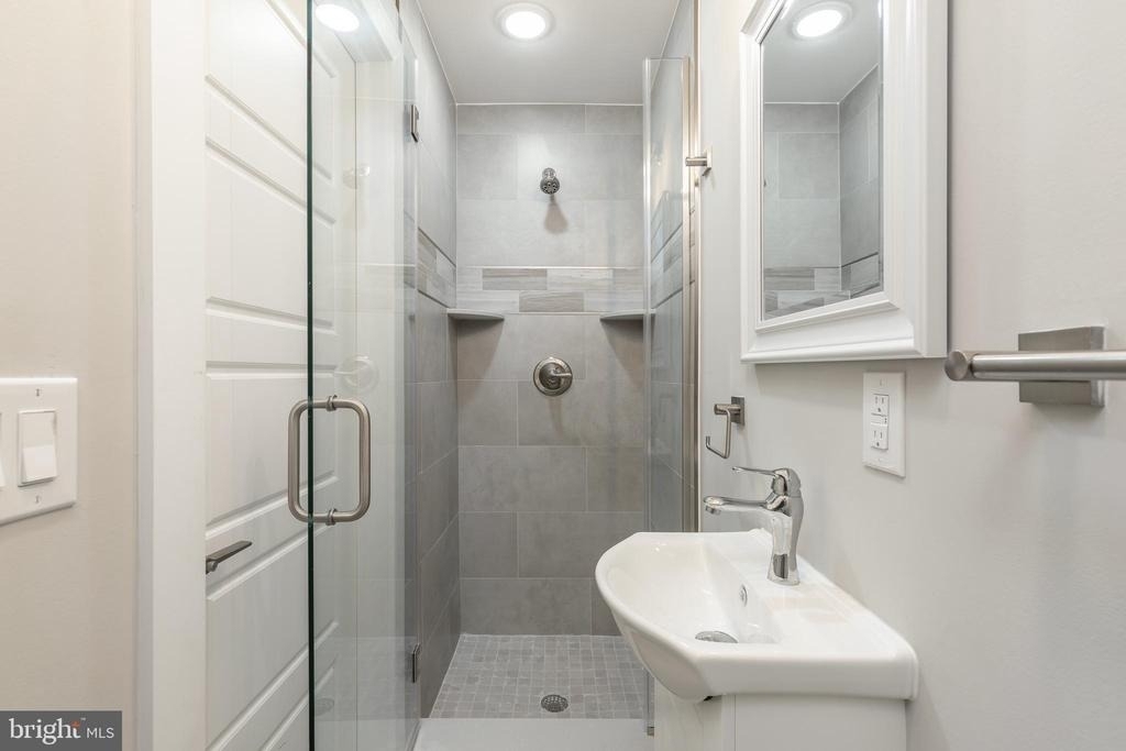 103 E Duval Street - Photo 16