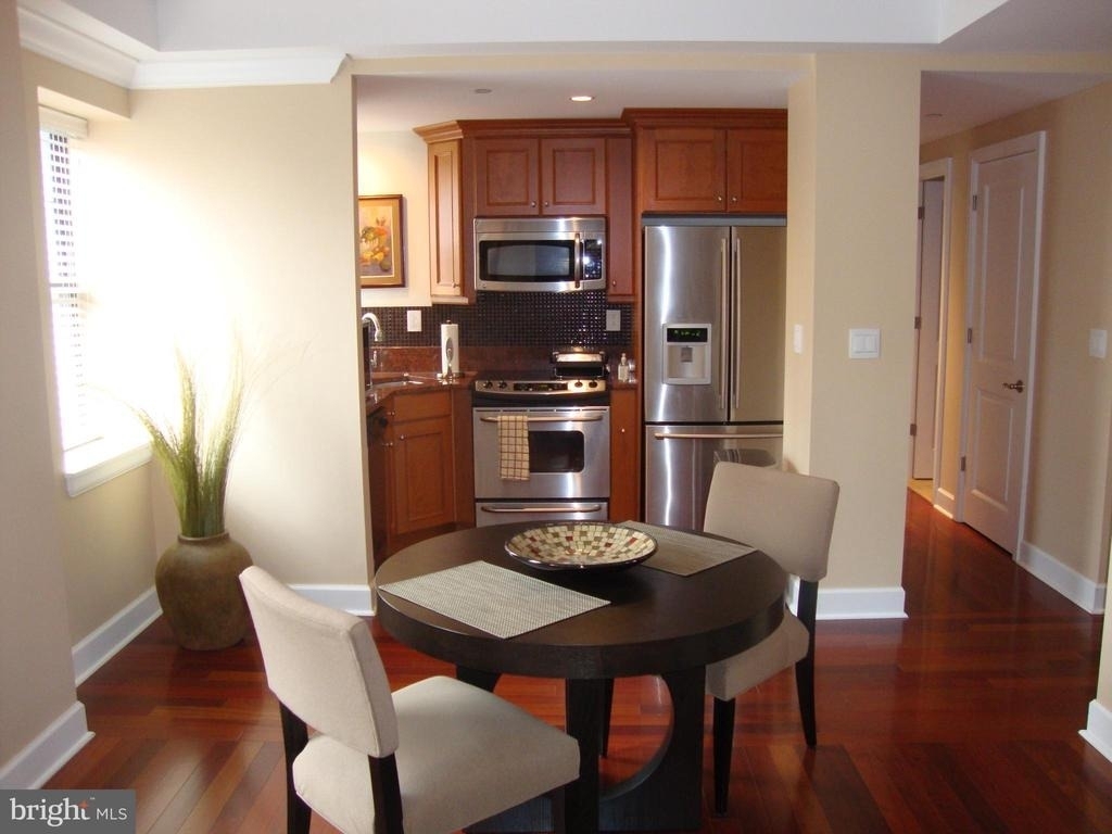 1701 Locust Street - Photo 3