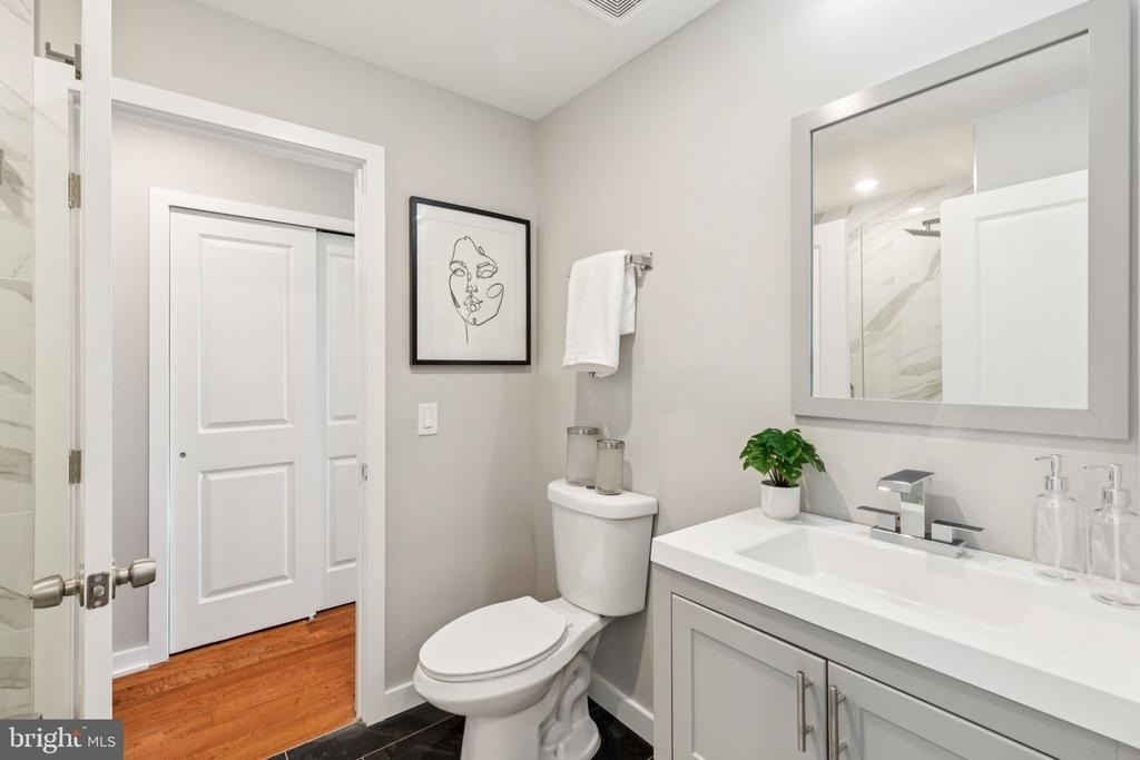 203 Haverford Avenue - Photo 4