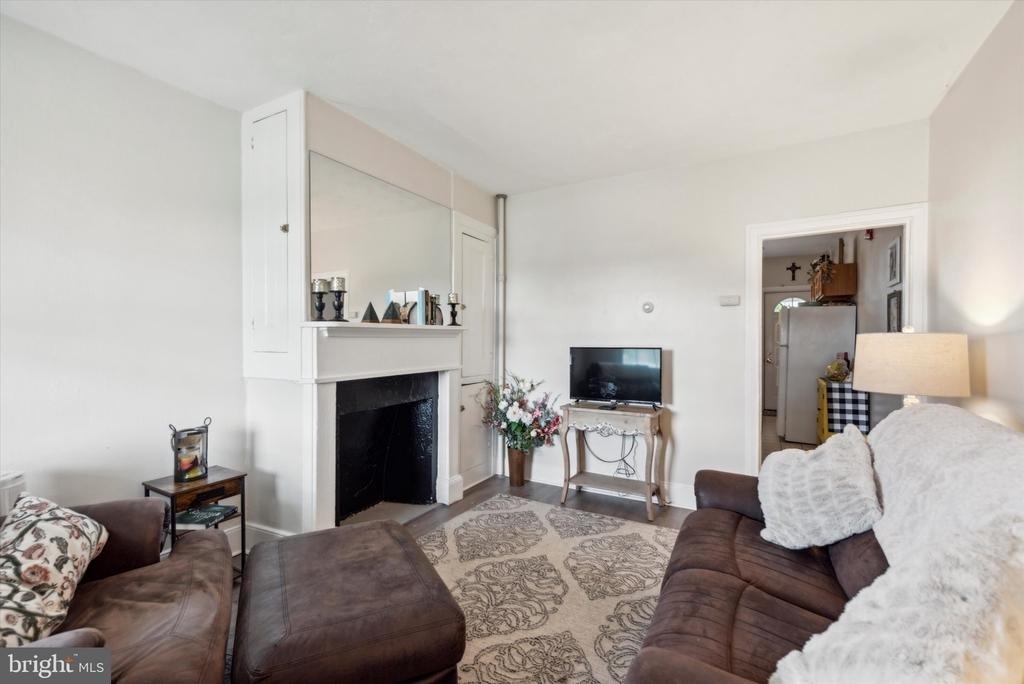 20 S Village Avenue - Photo 4