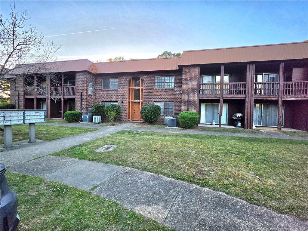 629 Gables Court - Photo 2