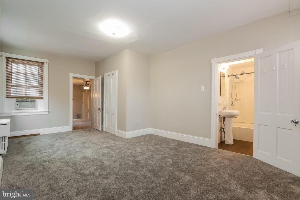 212 E Broad Street - Photo 11