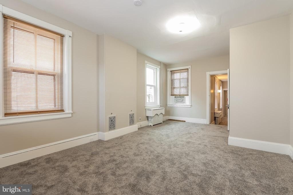 212 E Broad Street - Photo 7