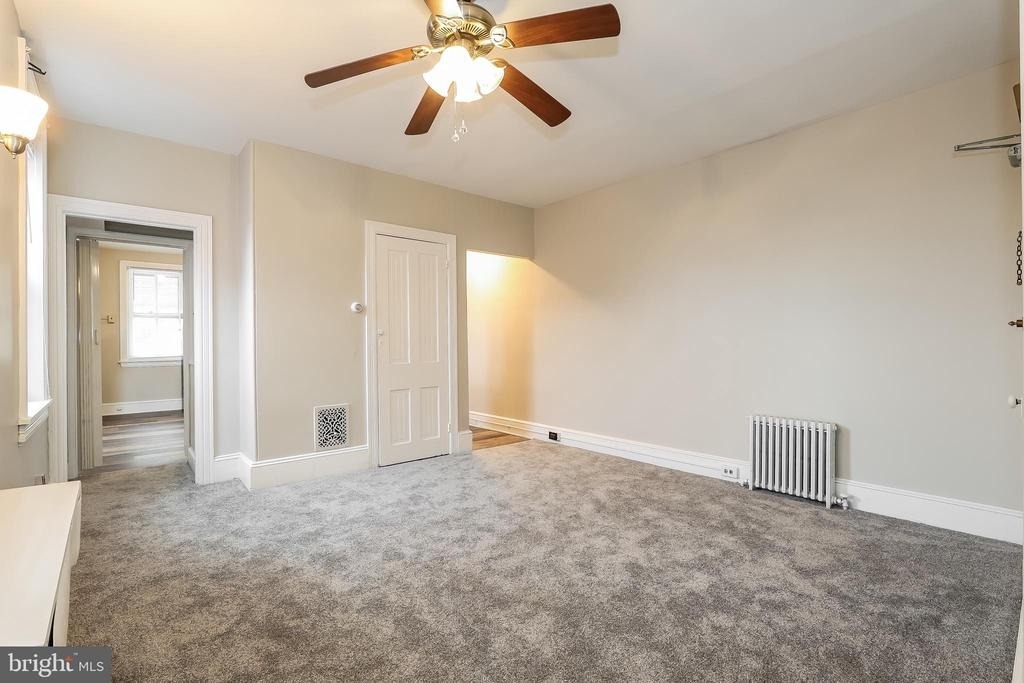 212 E Broad Street - Photo 10