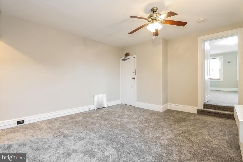 212 E Broad Street - Photo 9