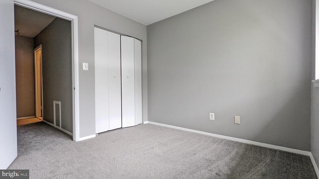1703 Fountain Rock Way - Photo 5