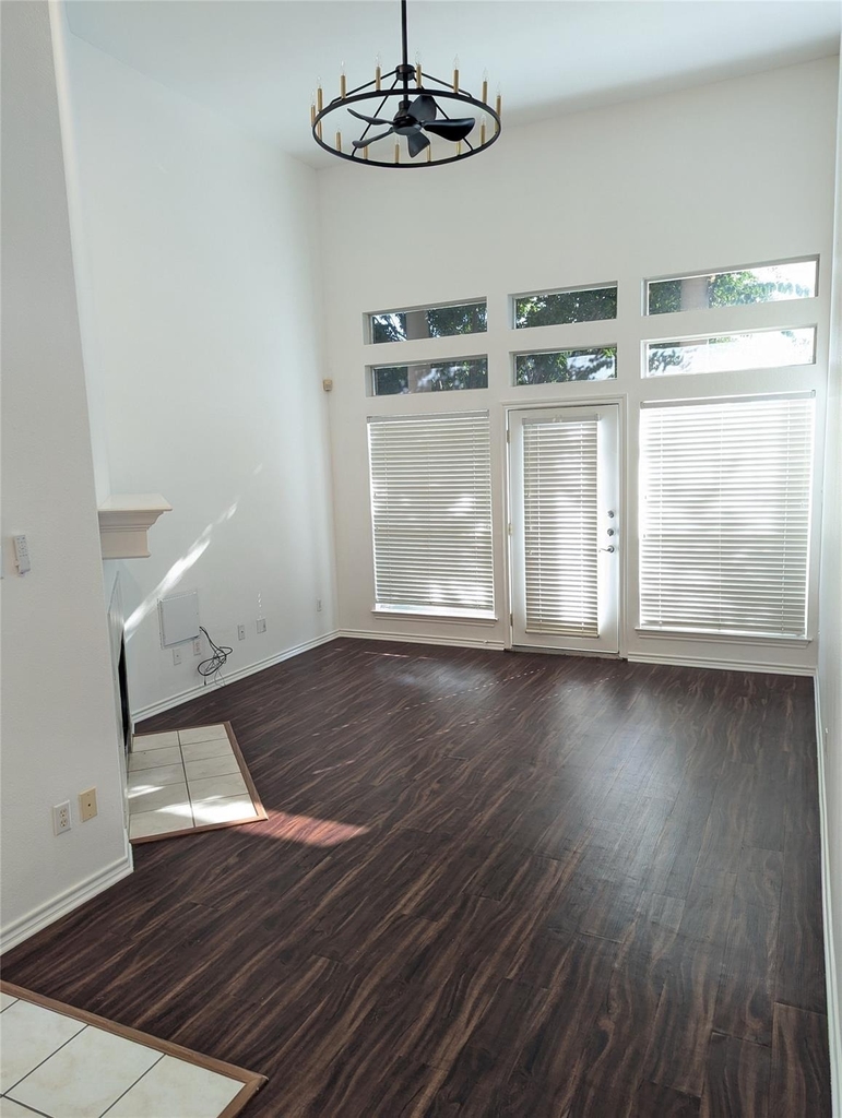 2918 Ranch Road 620 N - Photo 5