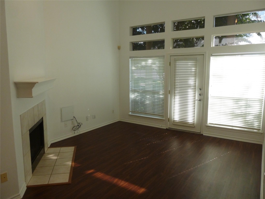 2918 Ranch Road 620 N - Photo 4