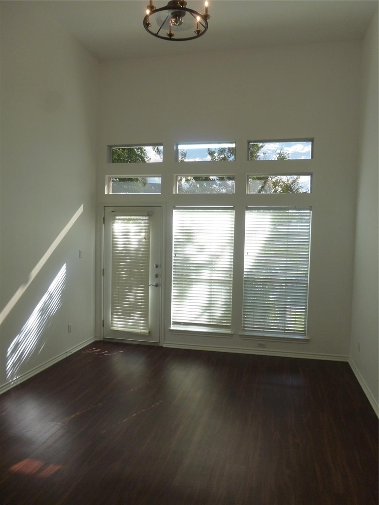 2918 Ranch Road 620 N - Photo 15