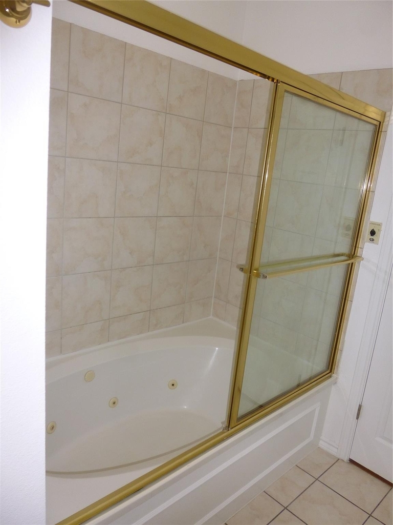 2918 Ranch Road 620 N - Photo 18