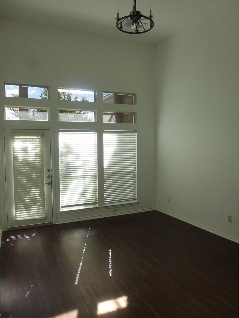 2918 Ranch Road 620 N - Photo 14