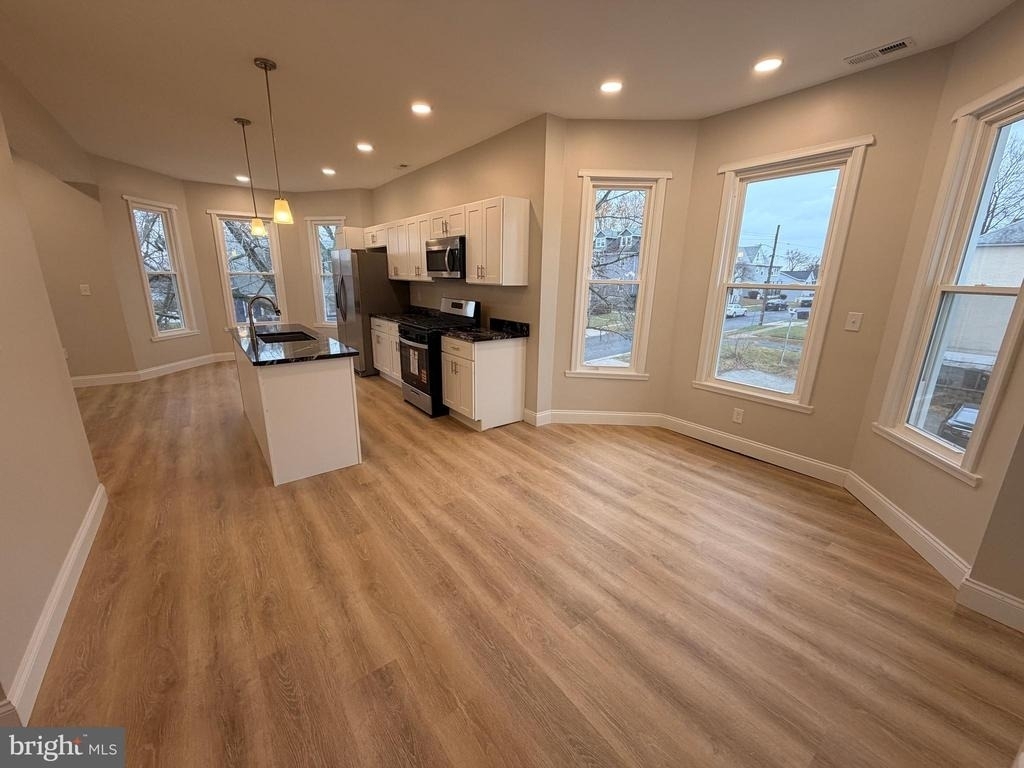 3 E Overlea Avenue - Photo 4