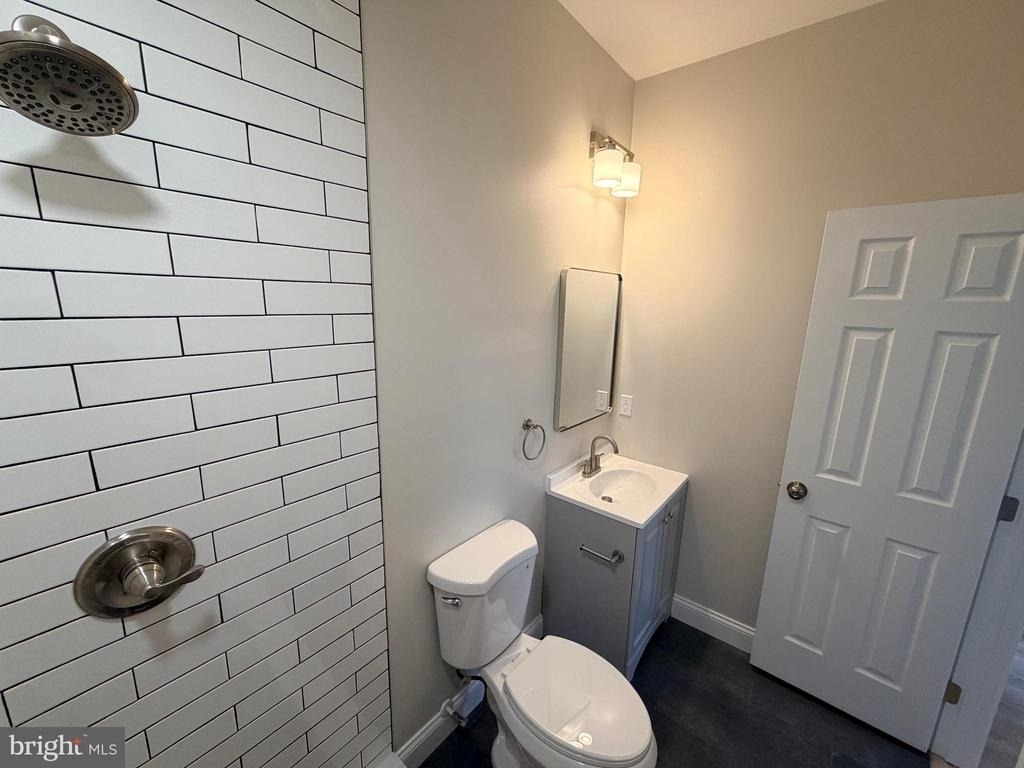 3 E Overlea Avenue - Photo 18