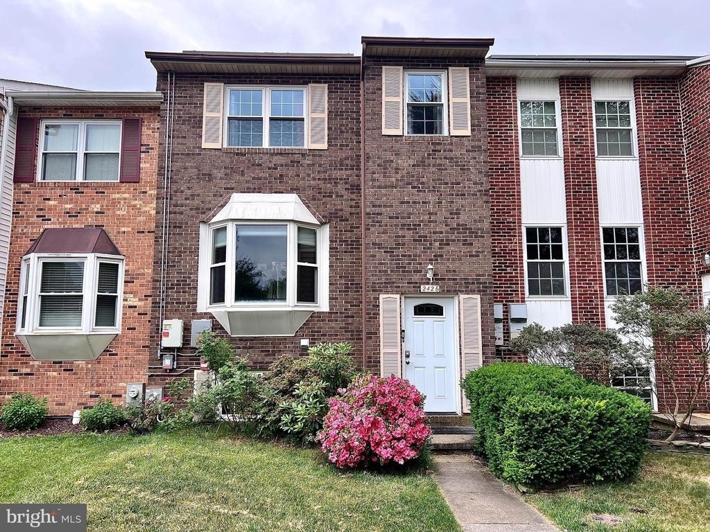2426 Vineyard Lane - Photo 1